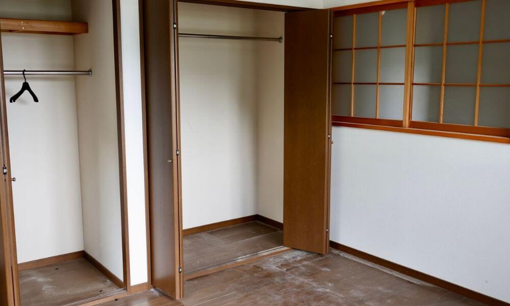 closet doors